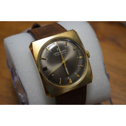 Junghans Handaufzug (0044)